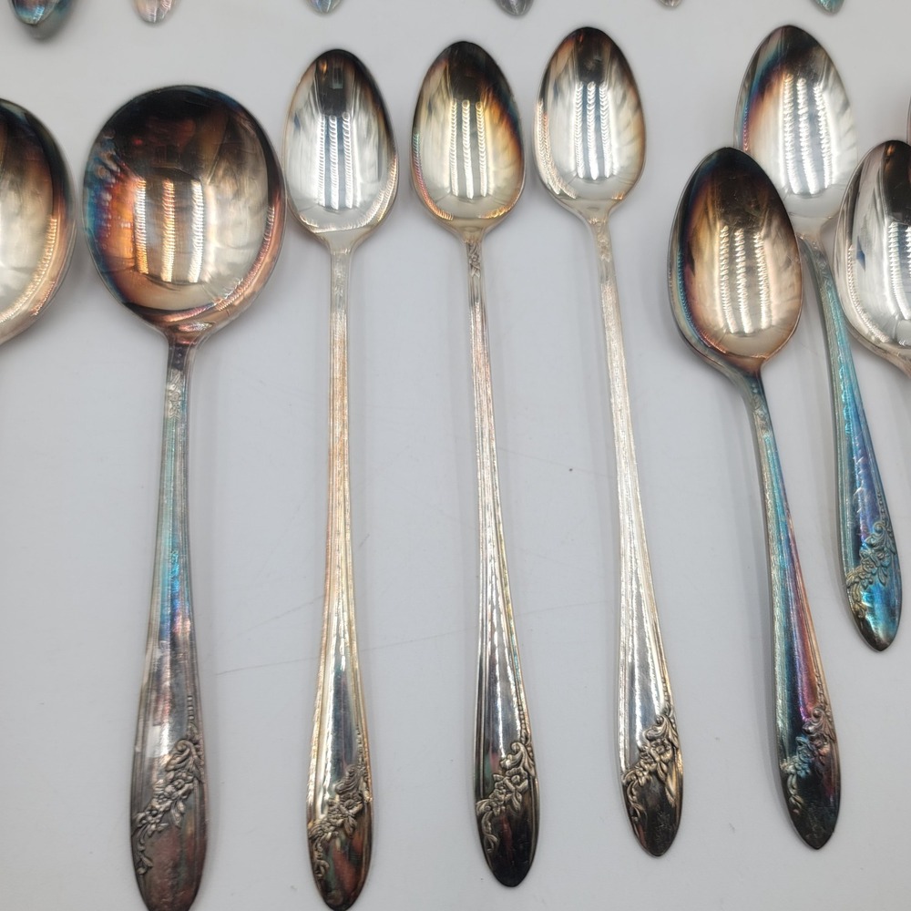 27pc Tudor Plate Oneida Community Queen Bess II Silverplate Flatware Set Floral - Picture 3 of 9